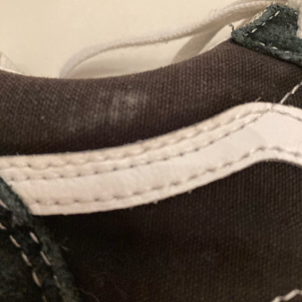 Vans - Picture 5 of 6